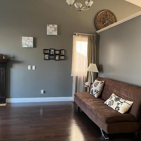 Citadel Cozy Quilt Private Bedroom YYC Kültér fotó